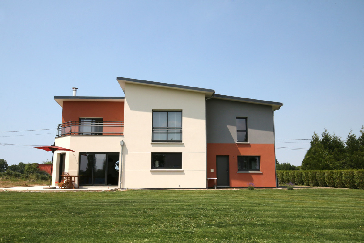 MAISON JAPONISANTE  à JULOUVILLE (50) (secteur : GRANVILLE)