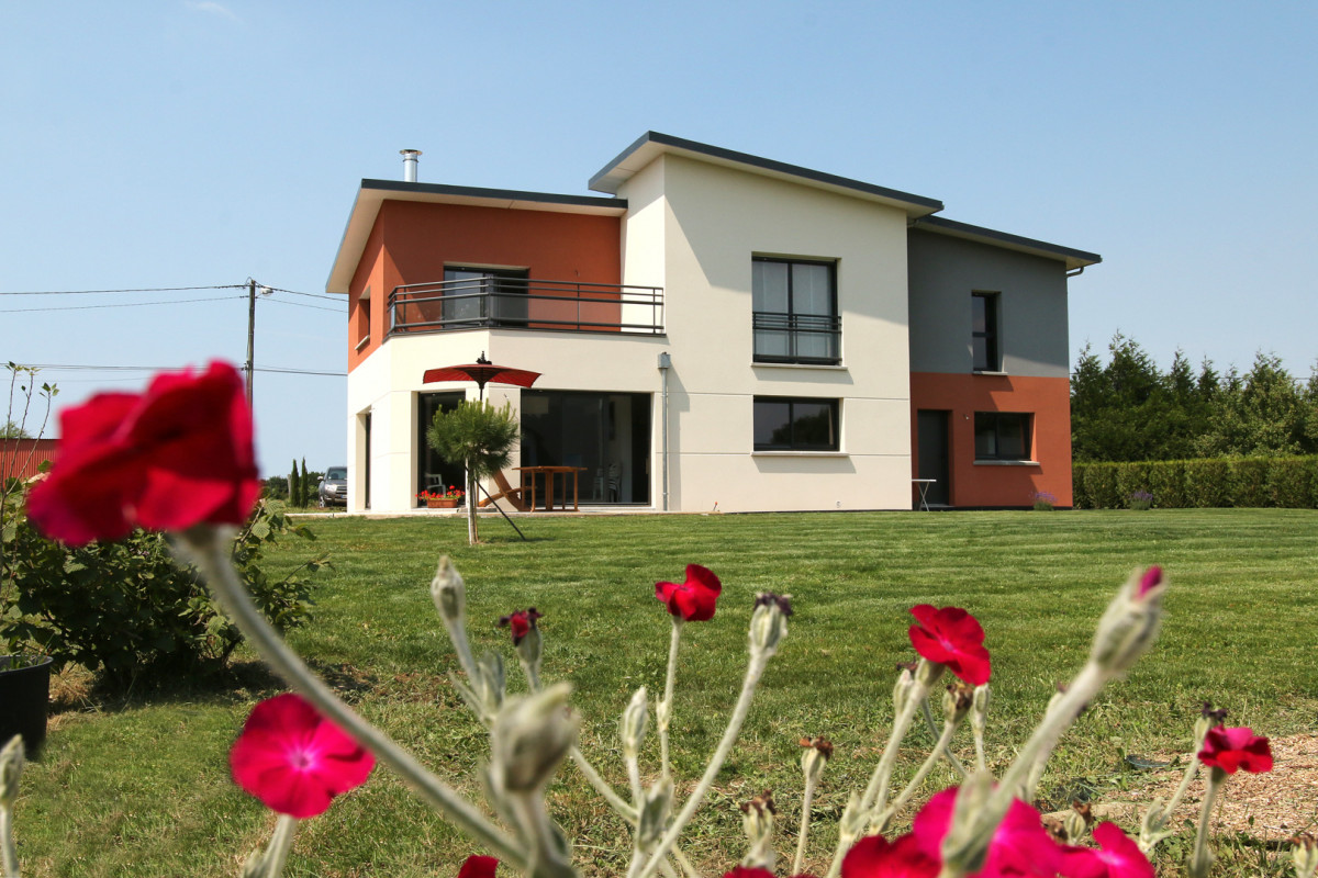 MAISON JAPONISANTE  à JULOUVILLE (50) (secteur : GRANVILLE)