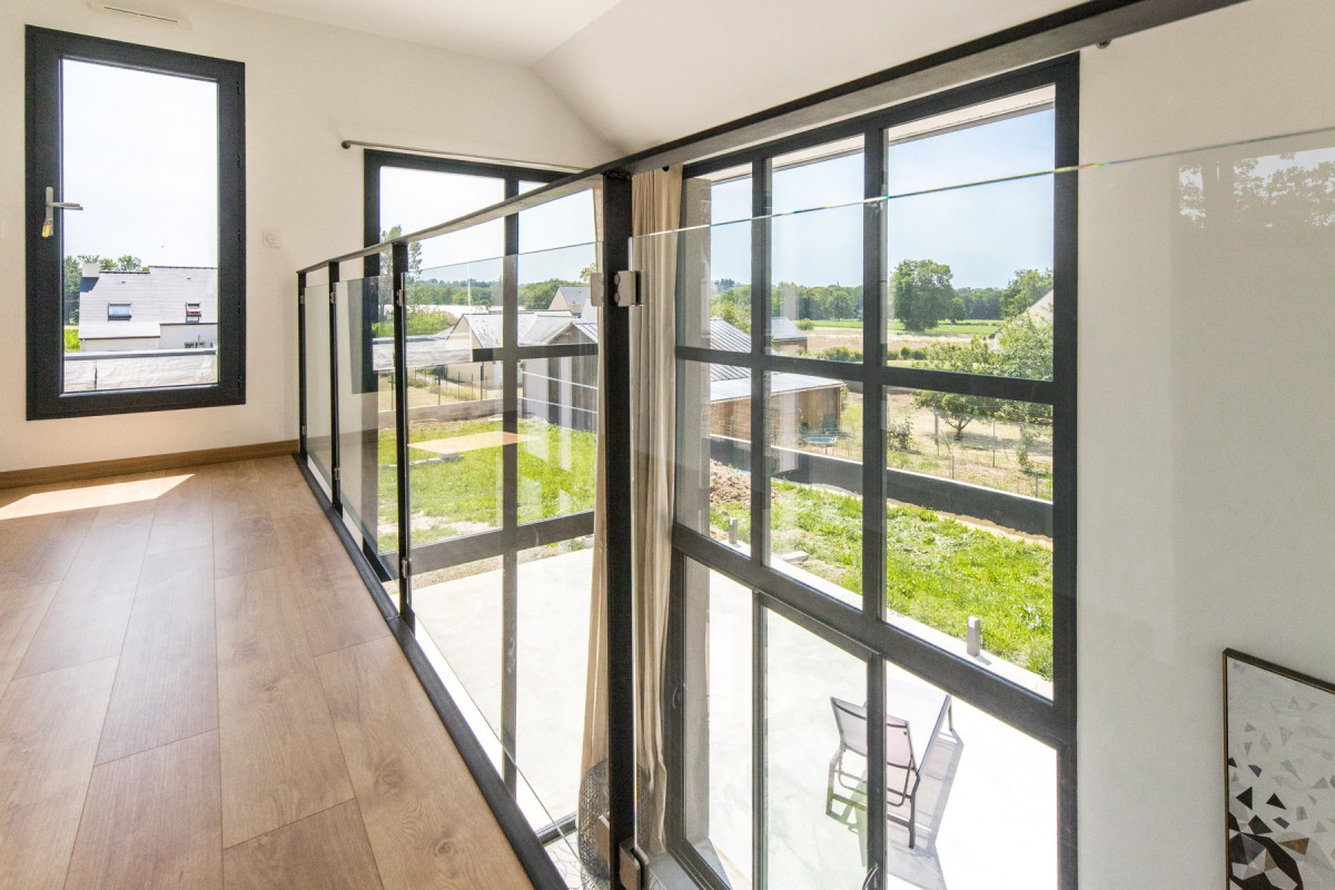 MAISON CONTEMPORAINE à HEDE-BAZOUGES (35) (secteur : SAINT-MALO)