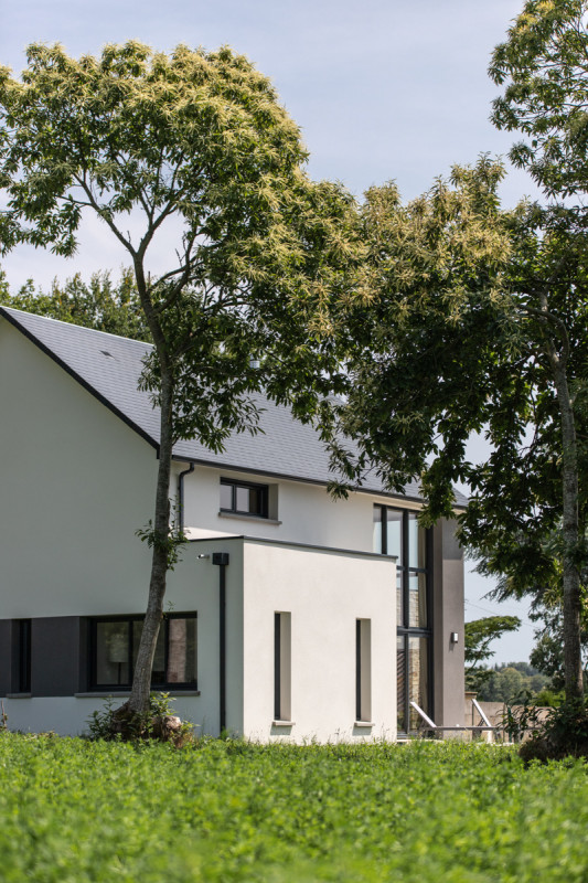 MAISON CONTEMPORAINE à HEDE-BAZOUGES (35) (secteur : SAINT-MALO)